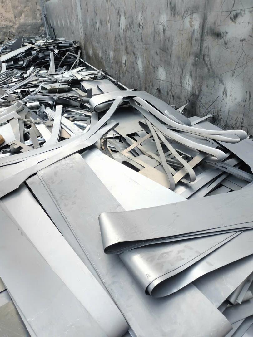 Mua phế liệu thiếc giá cao – Cập nhật bảng giá mới tại Phế liệu Hải Phát